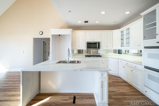 7405 Old Lantern Drive SE, Caledonia, MI 49316