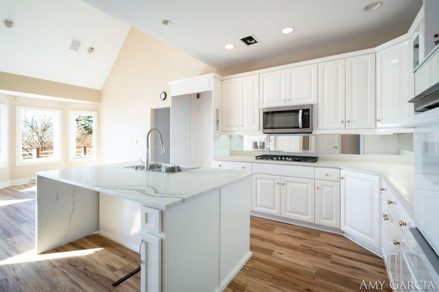 7405 Old Lantern Drive SE, Caledonia, MI 49316