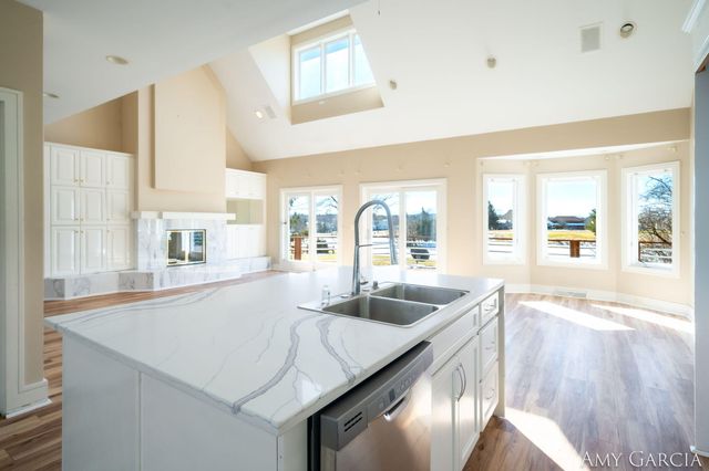 7405 Old Lantern Drive SE, Caledonia, MI 49316