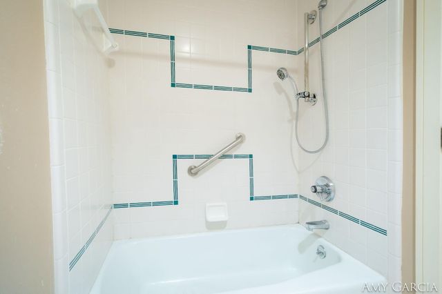 7405 Old Lantern Drive SE, Caledonia, MI 49316