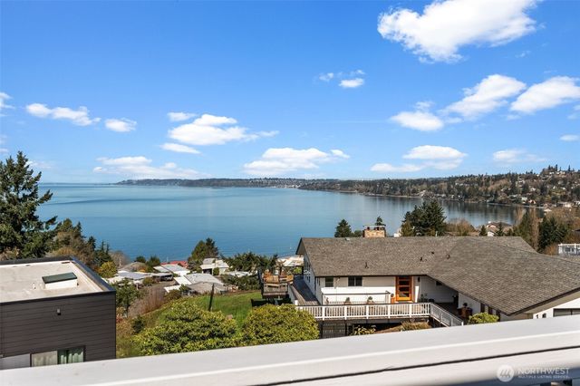 165 S 293rd Street, Federal Way, WA 98003