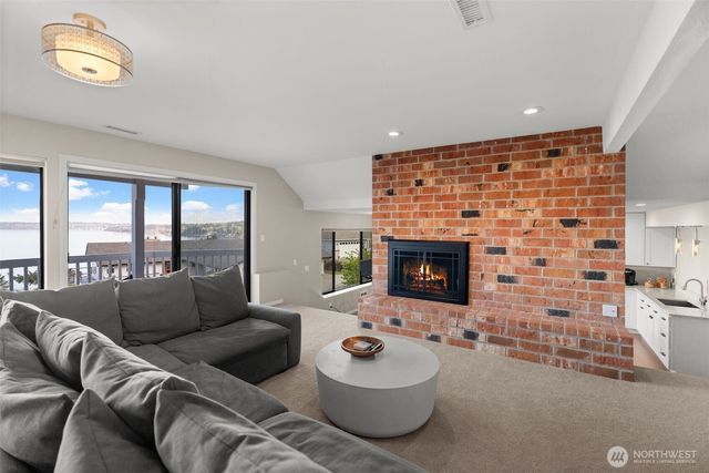 165 S 293rd Street, Federal Way, WA 98003