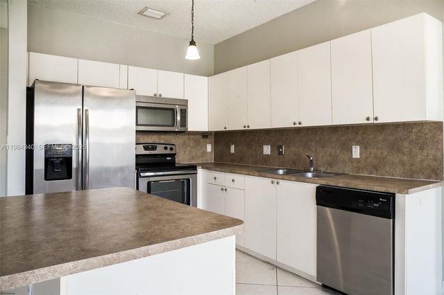 13233 SW 203 St, Miami, FL 33177