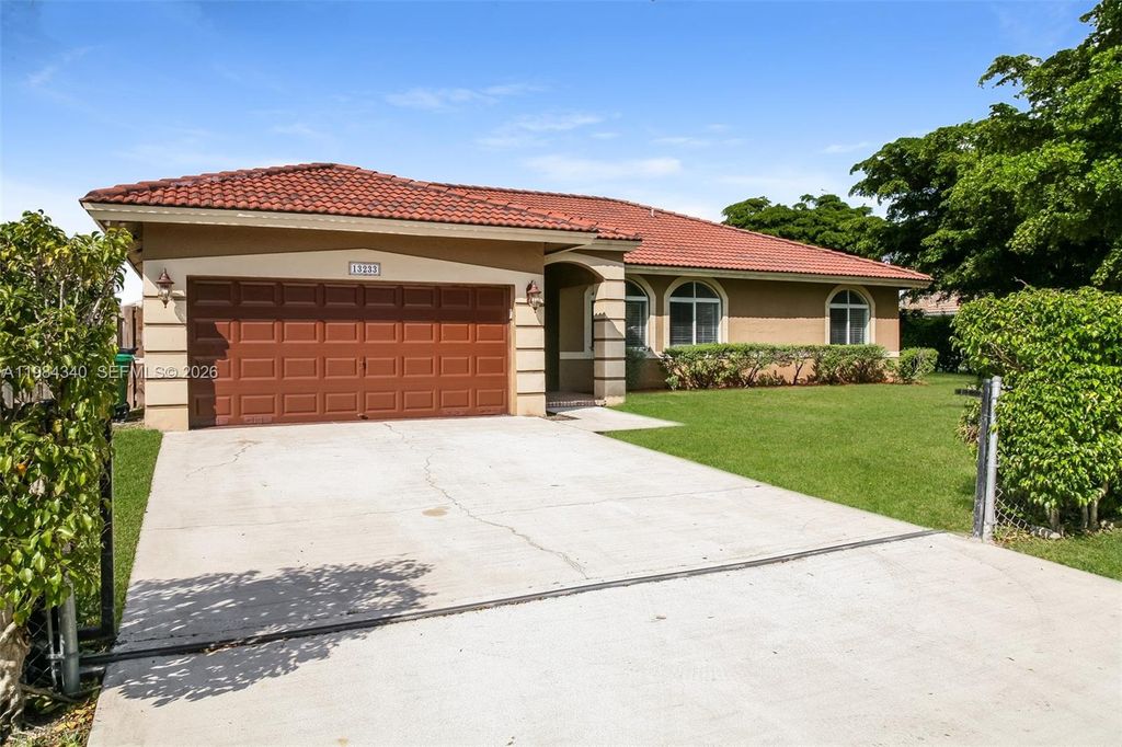 13233 SW 203 St, Miami, FL 33177