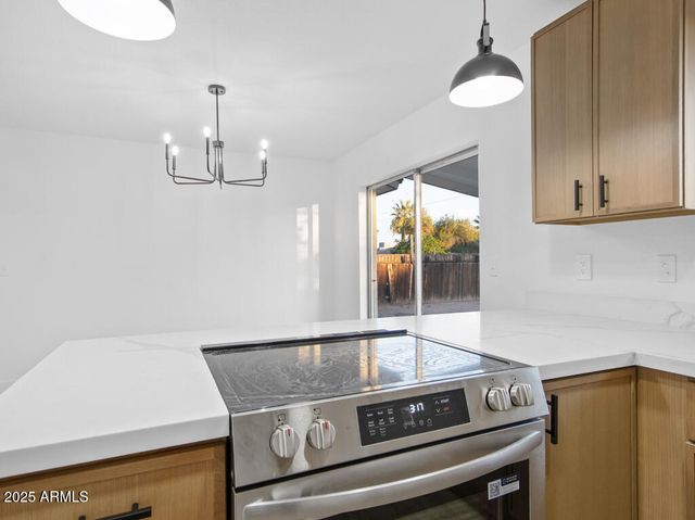 925 E 7TH Drive, Mesa, AZ 85204