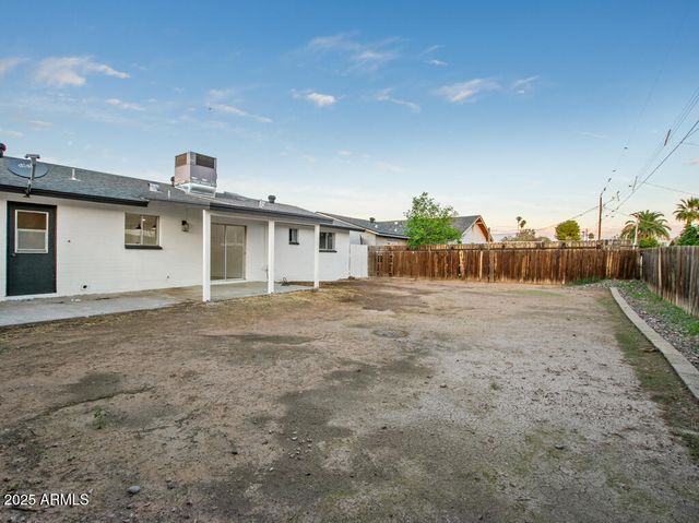 925 E 7TH Drive, Mesa, AZ 85204