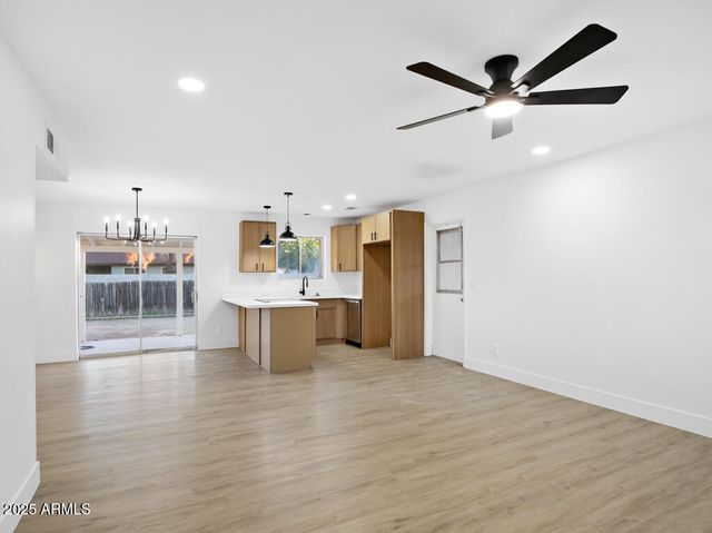 925 E 7TH Drive, Mesa, AZ 85204