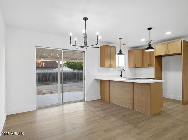 925 E 7TH Drive, Mesa, AZ 85204