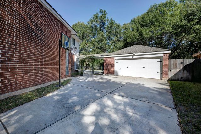 9114 Brahms Lane, Houston, TX 77040