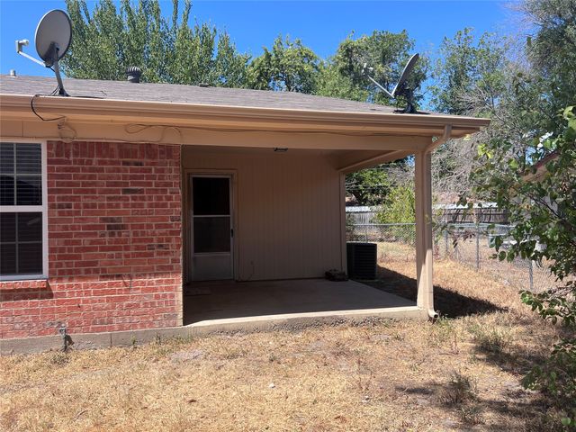 11912 Metmora Court, Fort Worth, TX 76008