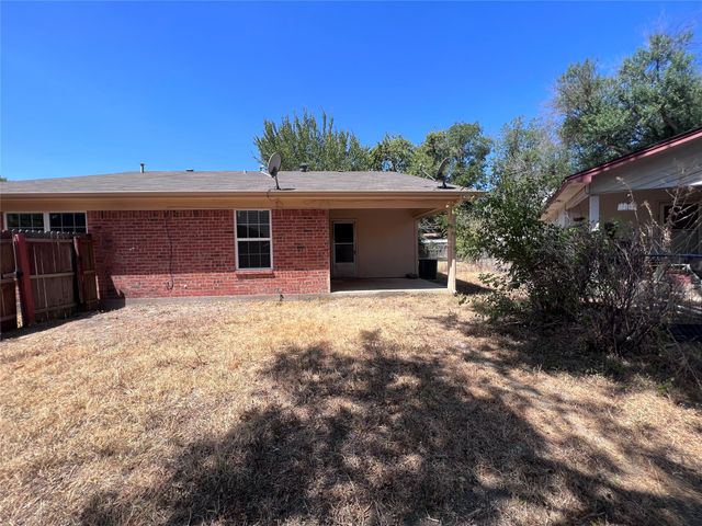 11912 Metmora Court, Fort Worth, TX 76008