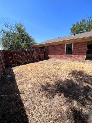 11912 Metmora Court, Fort Worth, TX 76008