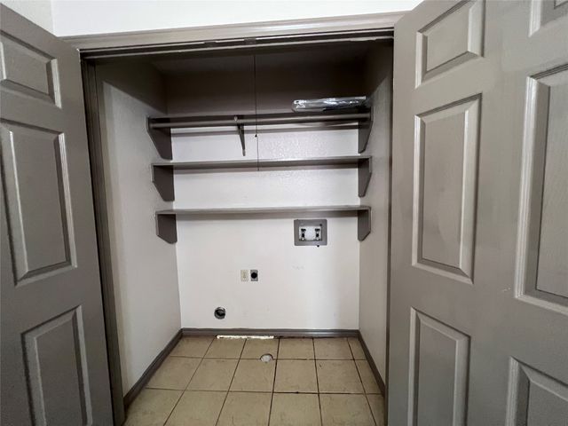 11912 Metmora Court, Fort Worth, TX 76008