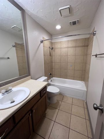 11912 Metmora Court, Fort Worth, TX 76008