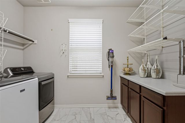 921 Viburnum Drive, Fort Worth, TX 76131