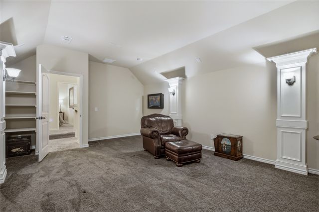 921 Viburnum Drive, Fort Worth, TX 76131
