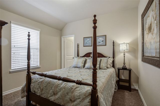921 Viburnum Drive, Fort Worth, TX 76131