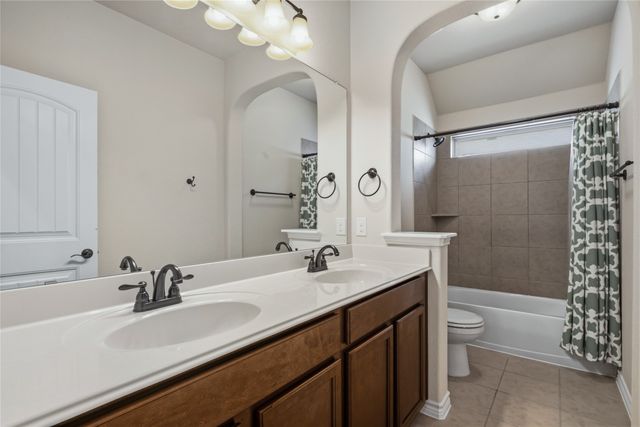 921 Viburnum Drive, Fort Worth, TX 76131