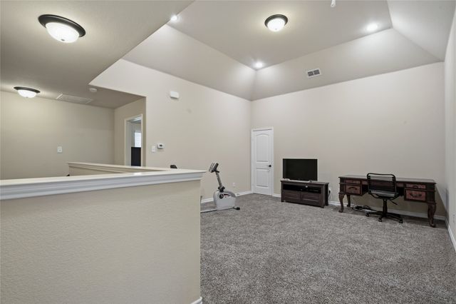 921 Viburnum Drive, Fort Worth, TX 76131