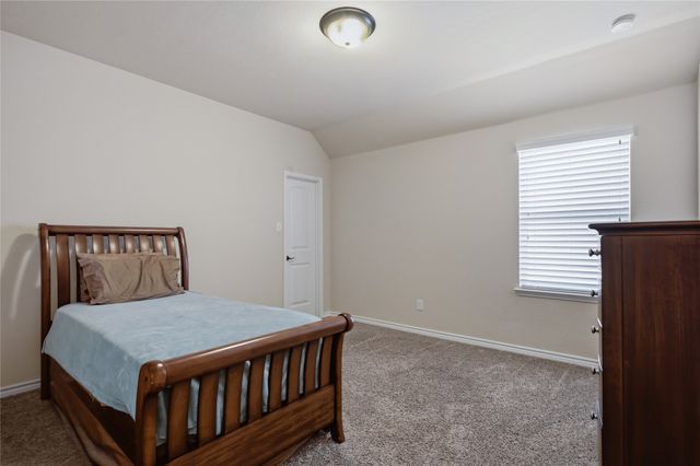 921 Viburnum Drive, Fort Worth, TX 76131