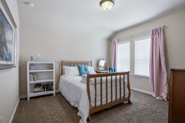 921 Viburnum Drive, Fort Worth, TX 76131