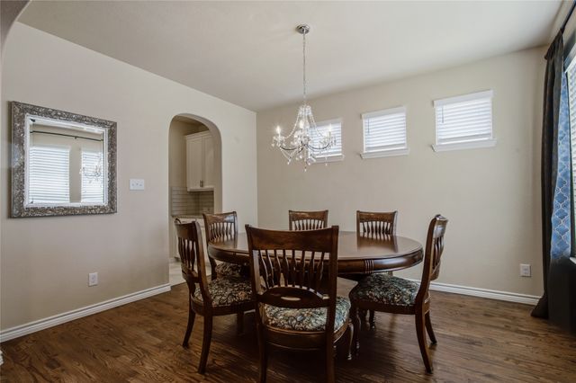 921 Viburnum Drive, Fort Worth, TX 76131