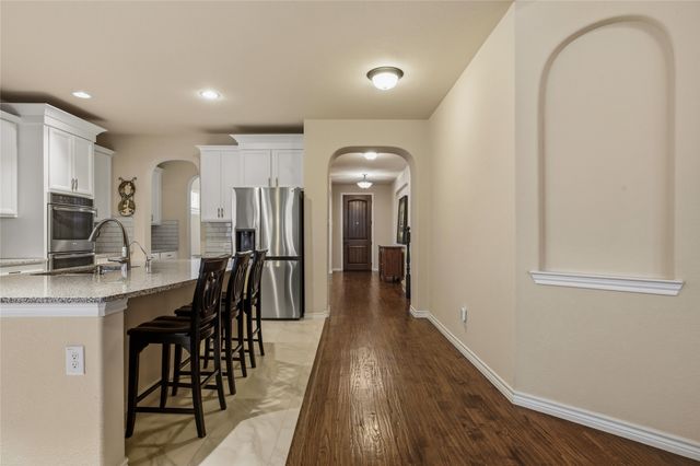 921 Viburnum Drive, Fort Worth, TX 76131