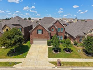 921 Viburnum Drive, Fort Worth, TX 76131