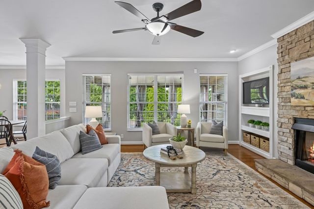 3053 Oxford Glen Dr, Franklin, TN 37067