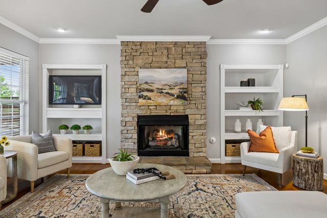 3053 Oxford Glen Dr, Franklin, TN 37067