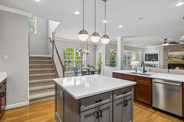 3053 Oxford Glen Dr, Franklin, TN 37067