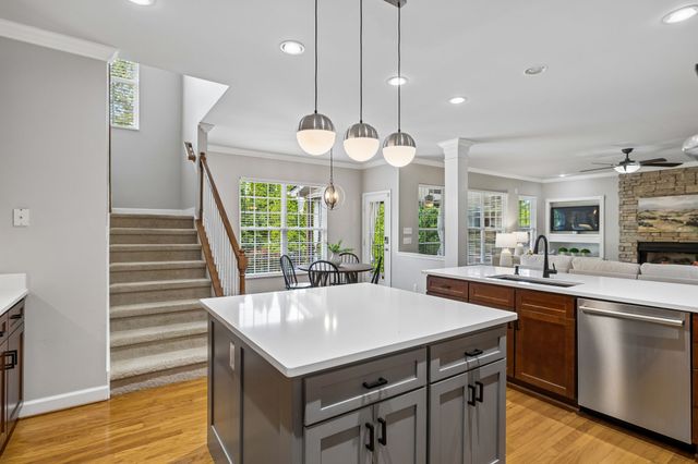 3053 Oxford Glen Dr, Franklin, TN 37067