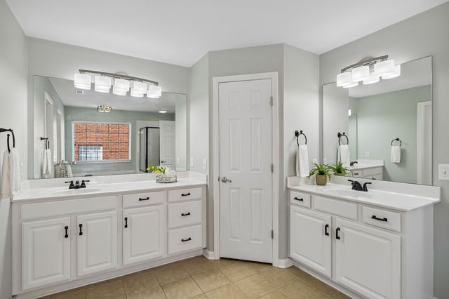 3053 Oxford Glen Dr, Franklin, TN 37067