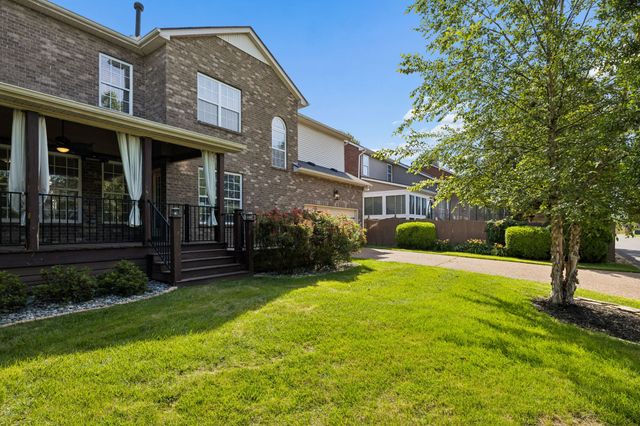 3053 Oxford Glen Dr, Franklin, TN 37067