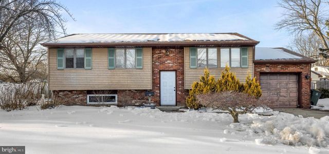 53 JOBS LN, Williamstown, NJ 08094