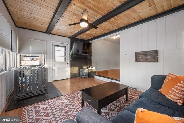 53 JOBS LN, Williamstown, NJ 08094