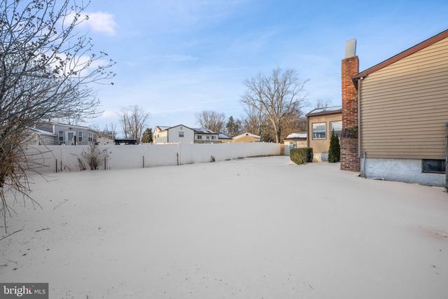 53 JOBS LN, Williamstown, NJ 08094