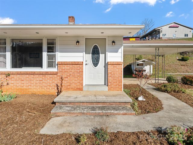 287 Newdale Church Road, Burnsville, NC 28714