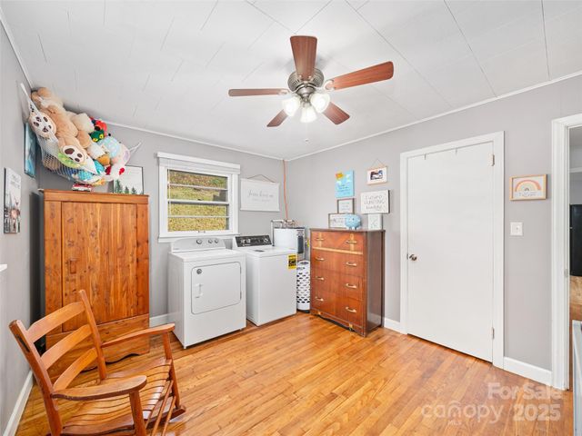 287 Newdale Church Road, Burnsville, NC 28714