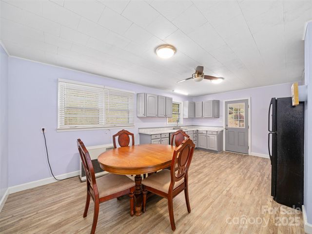 287 Newdale Church Road, Burnsville, NC 28714