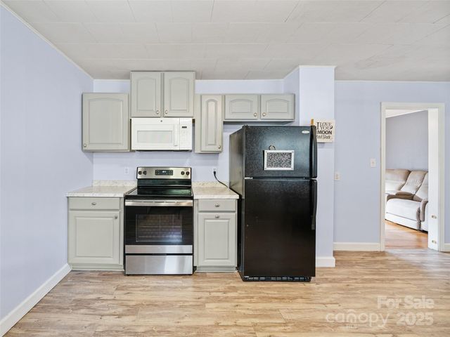 287 Newdale Church Road, Burnsville, NC 28714