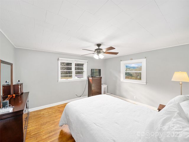 287 Newdale Church Road, Burnsville, NC 28714