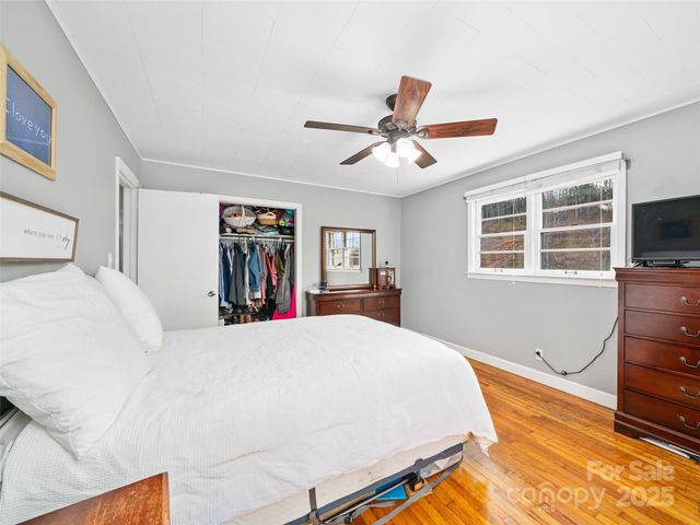 287 Newdale Church Road, Burnsville, NC 28714