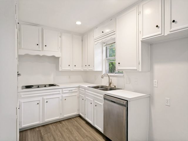 612 Forest Lane, Hurst, TX 76053