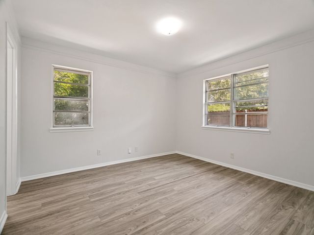 612 Forest Lane, Hurst, TX 76053