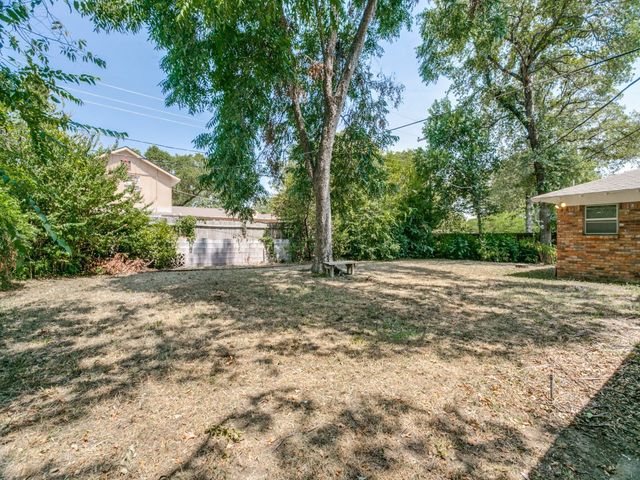 612 Forest Lane, Hurst, TX 76053