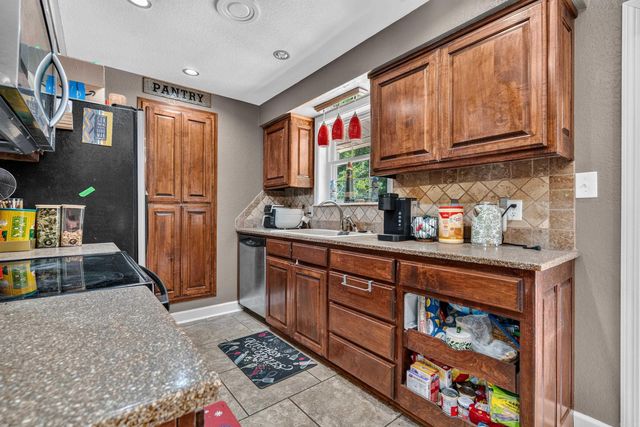 115 BRANDILES Lane, Hot Springs, AR 71913