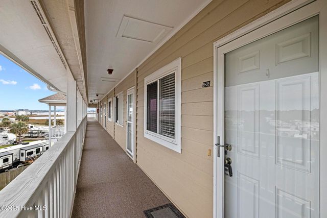 650 Cedar Point Boulevard B35, Cedar Point, NC 28584