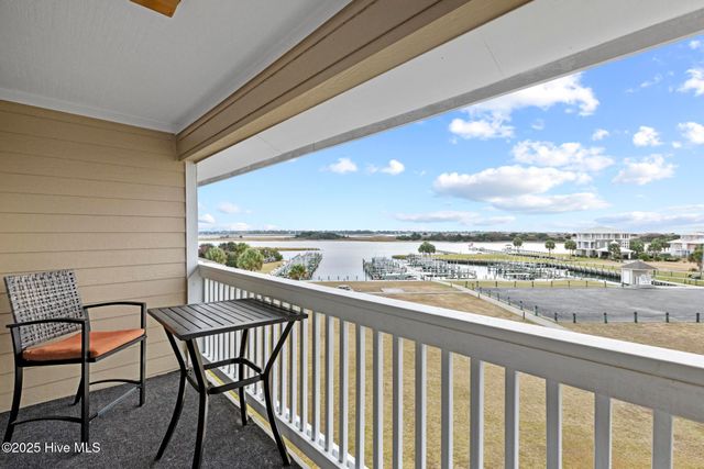 650 Cedar Point Boulevard B35, Cedar Point, NC 28584