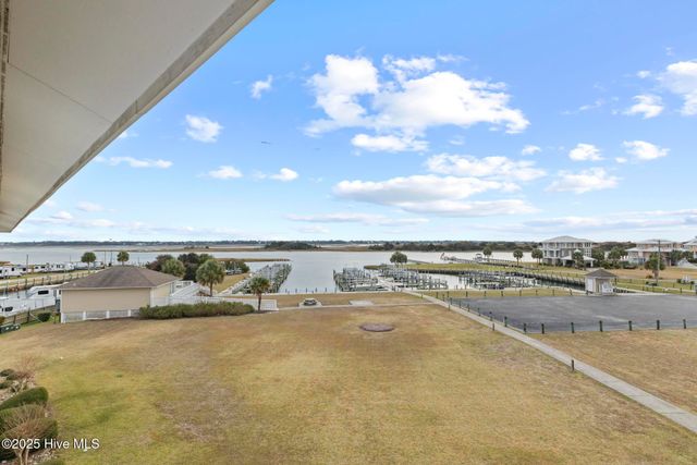 650 Cedar Point Boulevard B35, Cedar Point, NC 28584